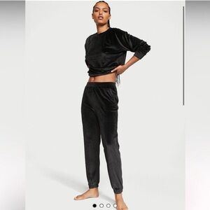 Victoria’s Secret Black ribbed Velour sweatshirt XXL